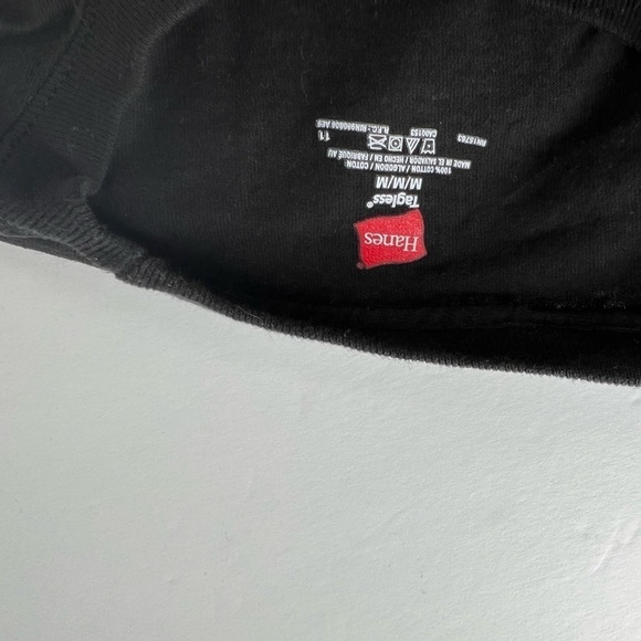 Hanes “I ❤️Guns & Coffee” Tee Shirt Ladies Medium - Picture 4 of 4